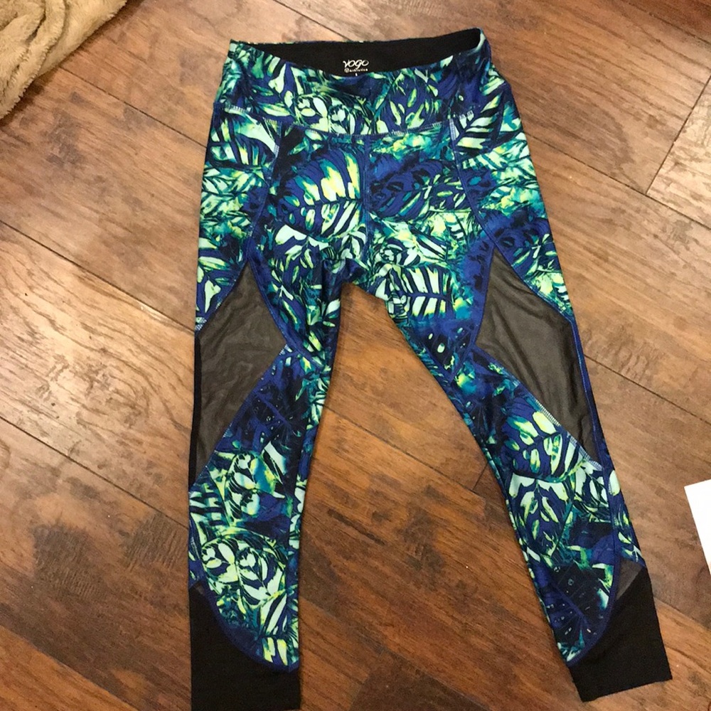 Yoga cropped pants w mesh!!